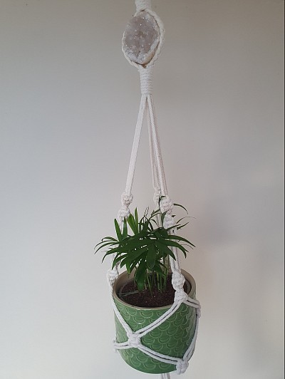 Quartz cave plant hanger